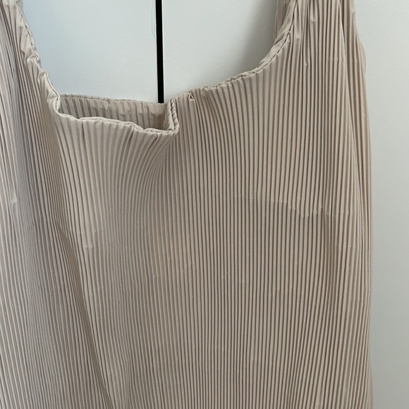 Mango Pleated Tote - Picture 5 of 9
